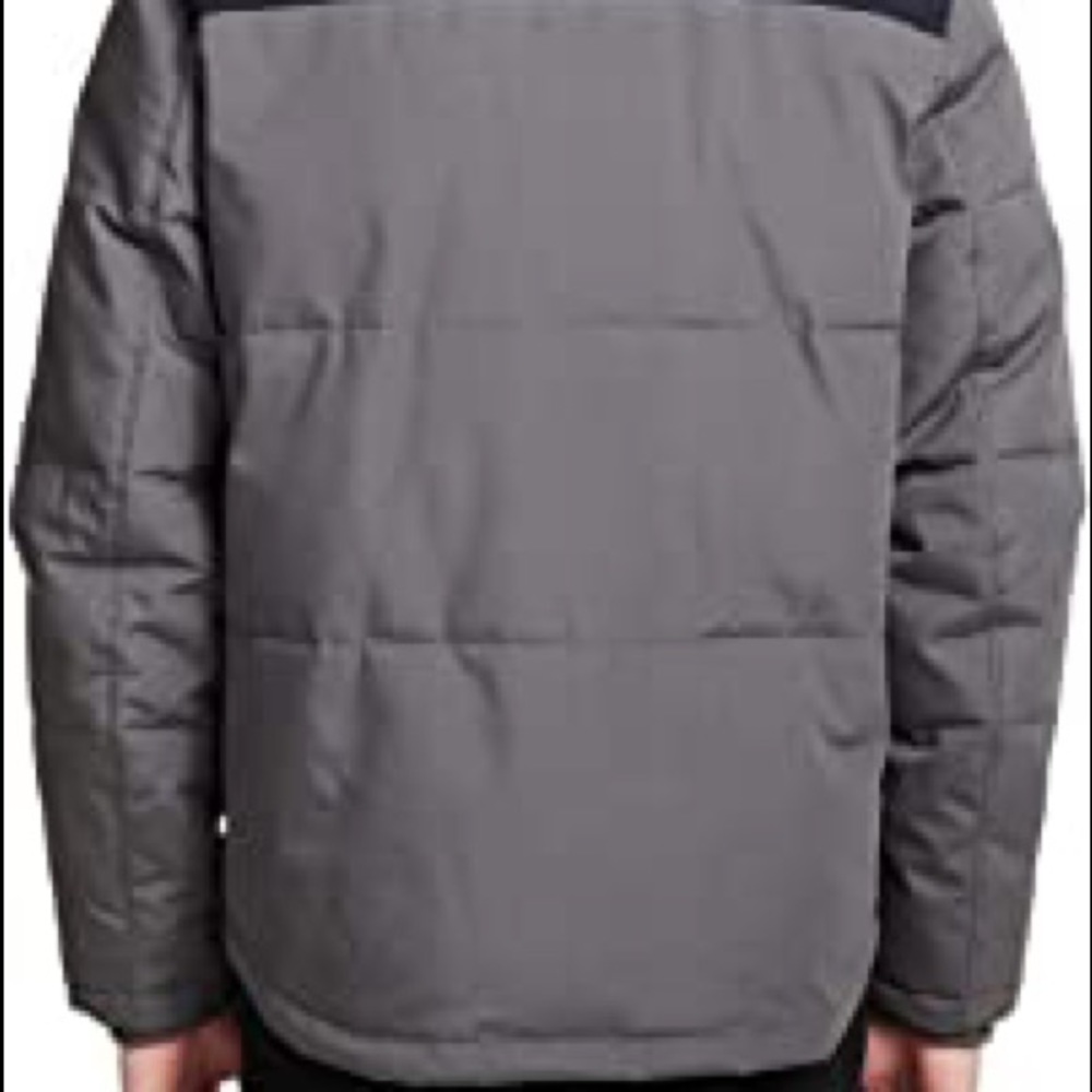 Levi's Men's Quilted Mixed Media Shirttail Work Wear Puffer Jacket. LARGE